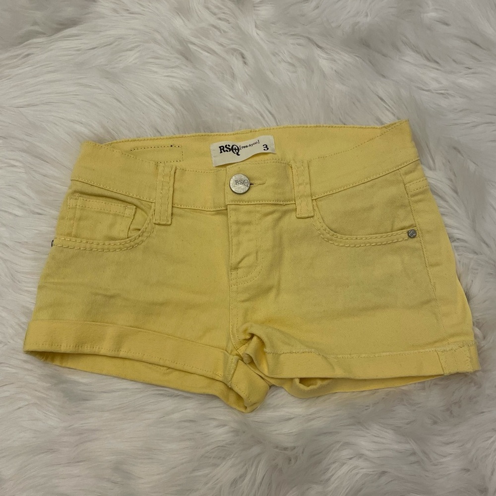 Cute yellow shorts